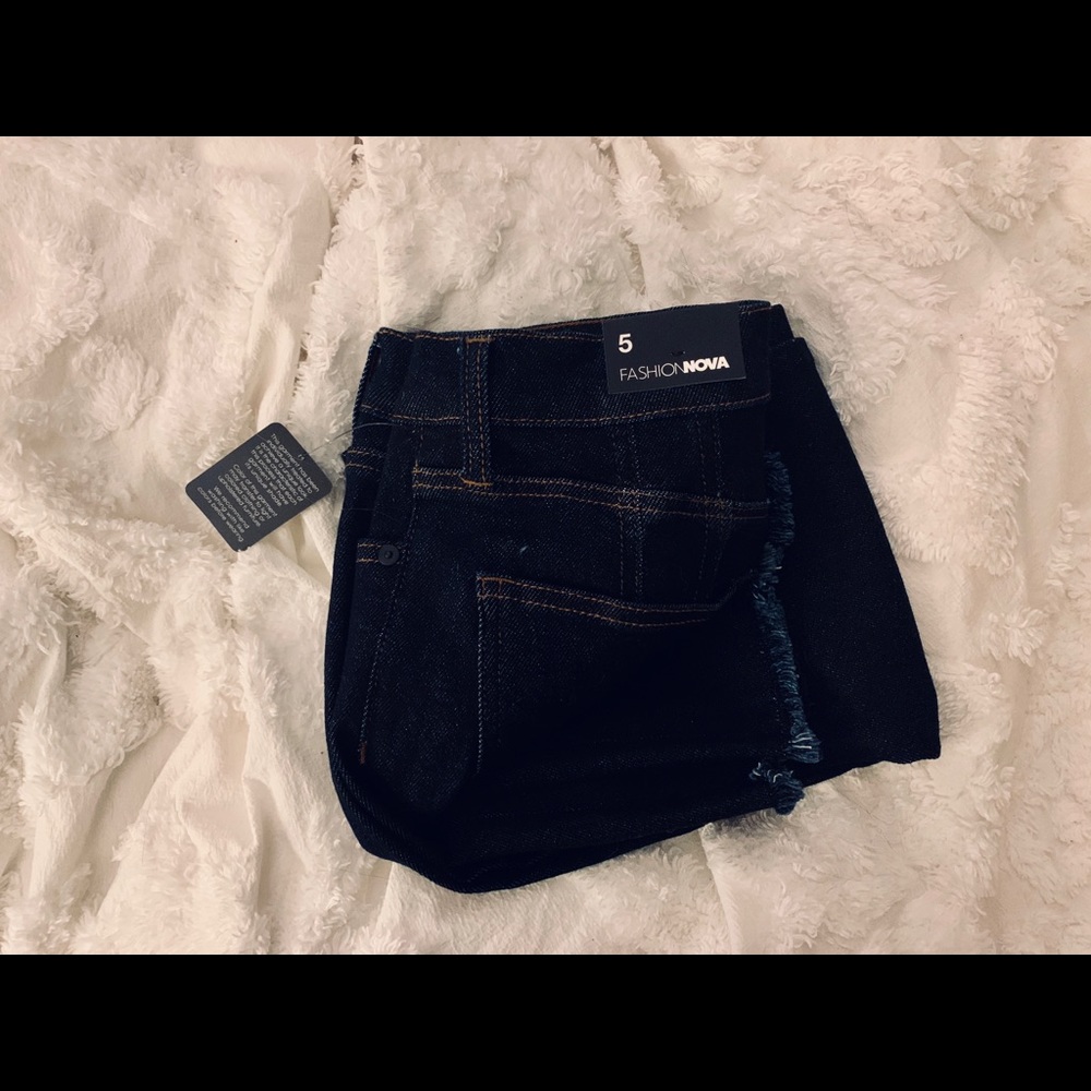 High Waisted, 5 Button Closure, Moderate stretch - Picture 3 of 3